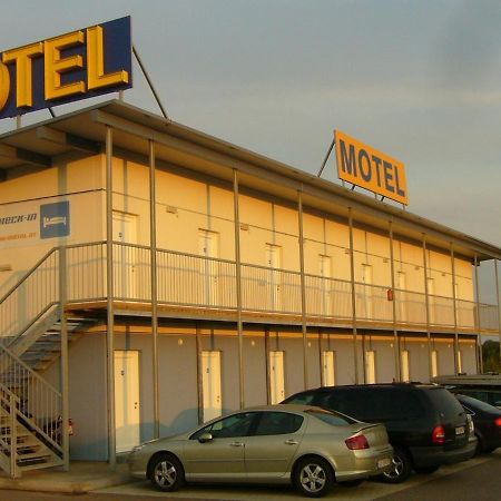 ווילפרסדורף Tour-Motel מראה חיצוני תמונה