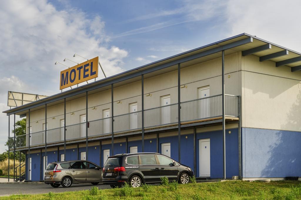ווילפרסדורף Tour-Motel מראה חיצוני תמונה